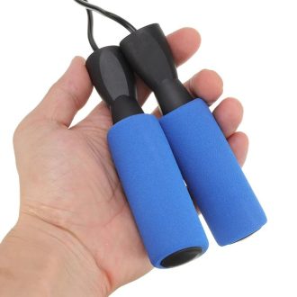 Cuerda para saltos con mangos de neopreno económica